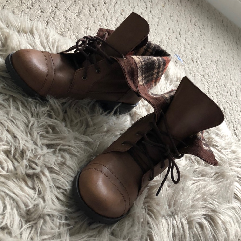 NWOT Agaci Combat Boots